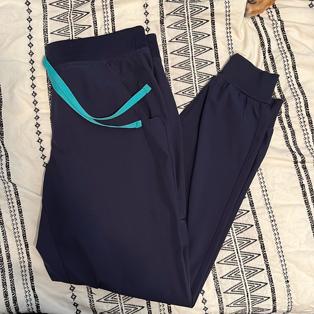 Navy FREEx Figs Scrubs Set